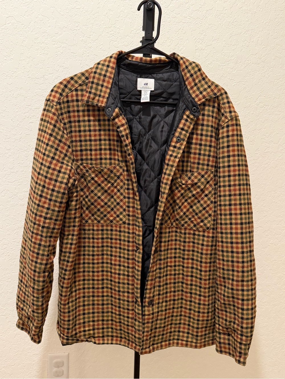 H&M Men's Plaid Quilted-Lined Shirt Jacket in Tan, Black and Brown